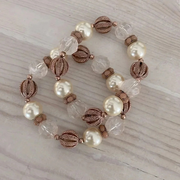 Bracelets - Picture 1 of 4